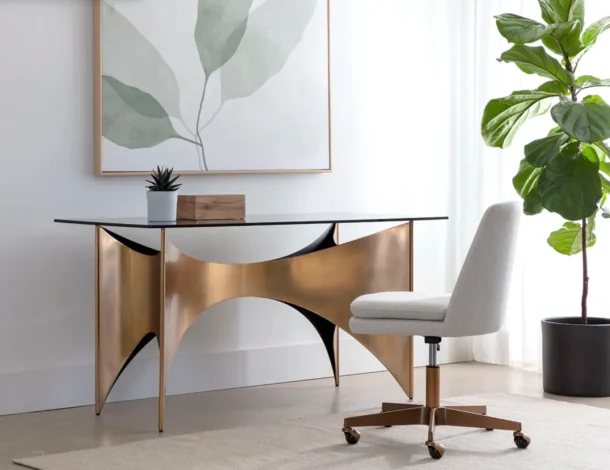 London Desk - Image 2